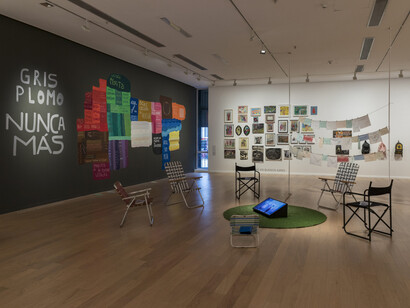 Various artists, Endless learning, exhibition view. Courtesy of Museo de Arte Moderno de Buenos Aires