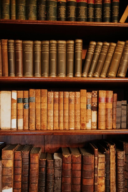 Les sources historiques et les récits de la légende