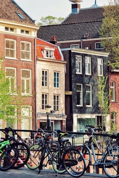 La ciudad de día esconde los horrores de la noche. Utrech, Holanda