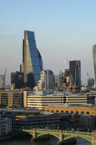 View of London with City © Gehan de Silva Wijeyeratne