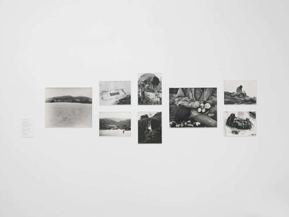 Geoffrey Hendricks, Between two points, exhibition view. Courtesy of Klaus von Nichtssagend Gallery