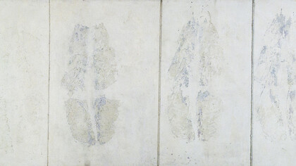 Toti Scialoja - New York Bianco, 1960, tecnica mista su tela di canapa, 146x291,5 © Courtesy Fondazione Toti Scialoja, Roma
