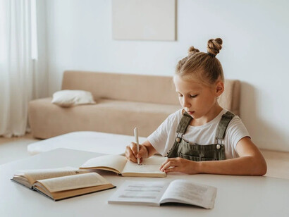 Il fare per fare, l’imparare per imparare senza quindi uno scopo più “alto”, senza motivazione e obiettivo riduce l’individuo in una sorta di abitudine remissiva senza portare a risultati stabili nel tempo