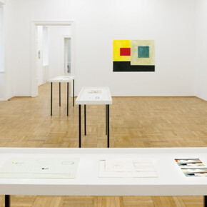 Ernst Caramelle, das gleiche, aber anders, exhibition view. Courtesy of Galerie nächst St. Stephan