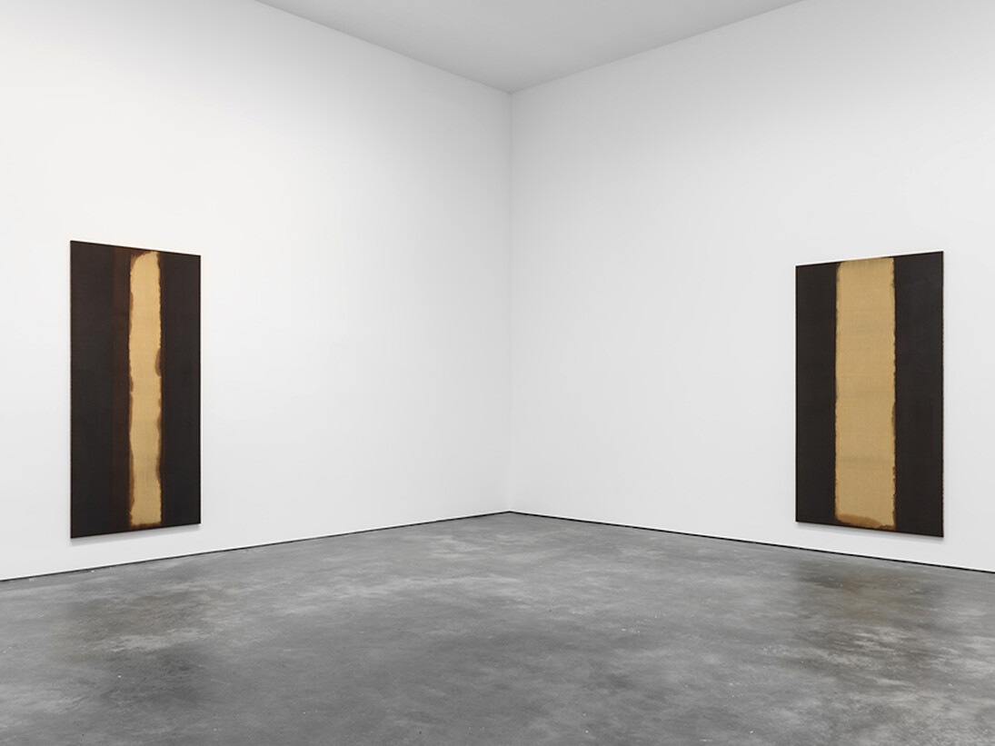 Yun Hyong-keun, Exhibition view. Courtesy of David Zwirner