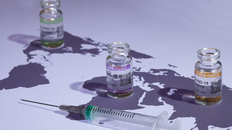 A nivel internacional, se manejaba la hipótesis de que Colombia vacunaría en el segundo semestre de 2021