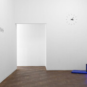 Joaquín Aras, Tics modernos, vista de exhibición. Cortesía de Piedras Galería 