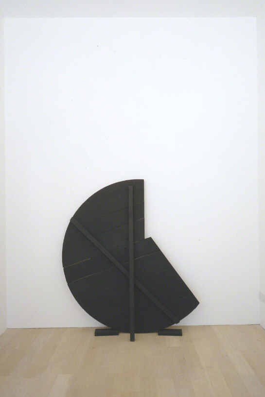 Light / Dark. Courtesy of Annely Juda Fine Art 