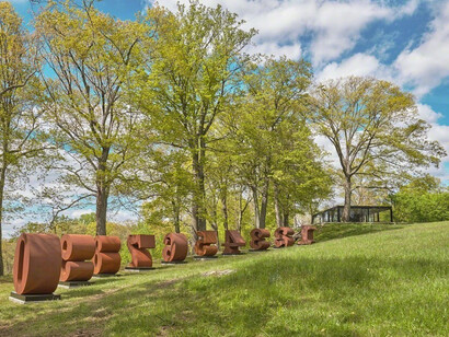Robert Indiana. Courtesy of The Glass House