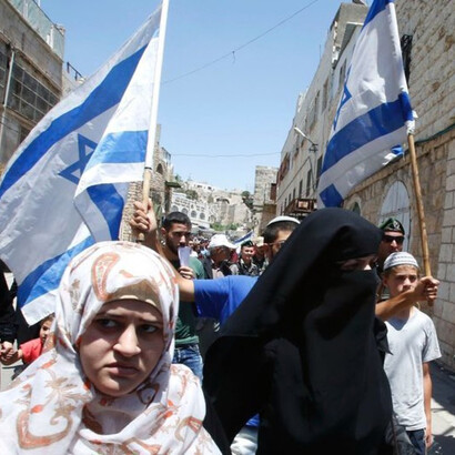 Colonos israelíes en Hebrón