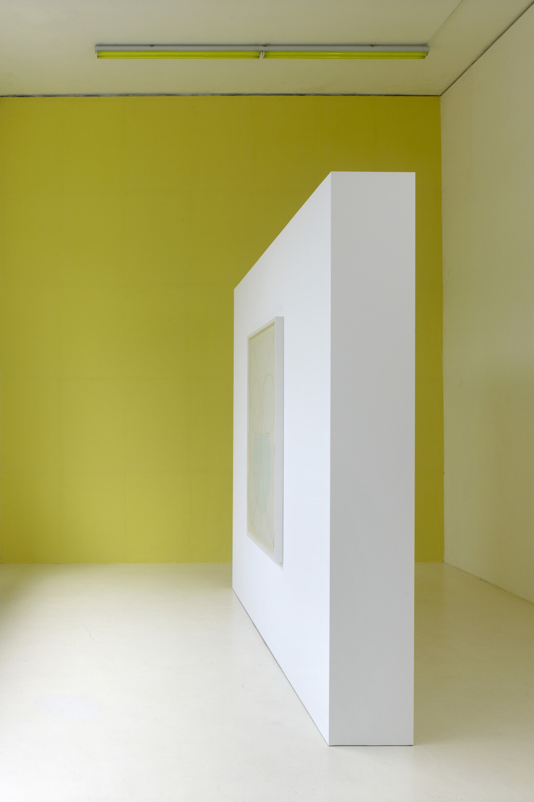 Installation view, Claudia Wieser: Container, Sies + Höke, Düsseldorf, 2014, photographer: Achim Kukulies, courtesy the artist(s) and Sies + Höke, Düsseldorf.