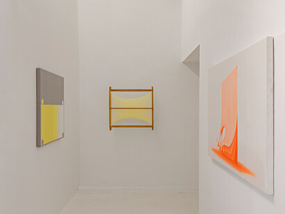 Andrés Arzuaga, Y esta imagen, reflejo de qué, vista de exhibición. Cortesía de la Galería Miranda Bosch