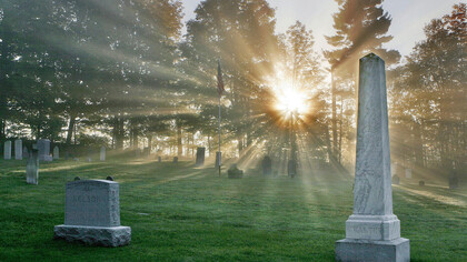 Atardecer en un cementerio