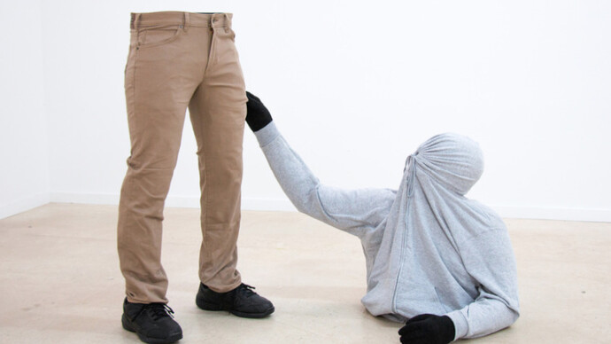 Mark Jenkins. Courtesy of Fabien Castanier Gallery