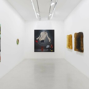 Divers artistes, Clear history, vue de l'exposition. Avec l'aimable autorisation de Perrotin