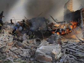 Lejos de reforzar la estabilidad europea, la ampliación de la Alianza Atlántica generó un conflicto directo con Rusia, involucrando a Washington en costosos compromisos militares que han desviado recursos esenciales de otras prioridades más urgentes. Puesto fronterizo bombardeado en Ucrania cerca de Bielorrusia