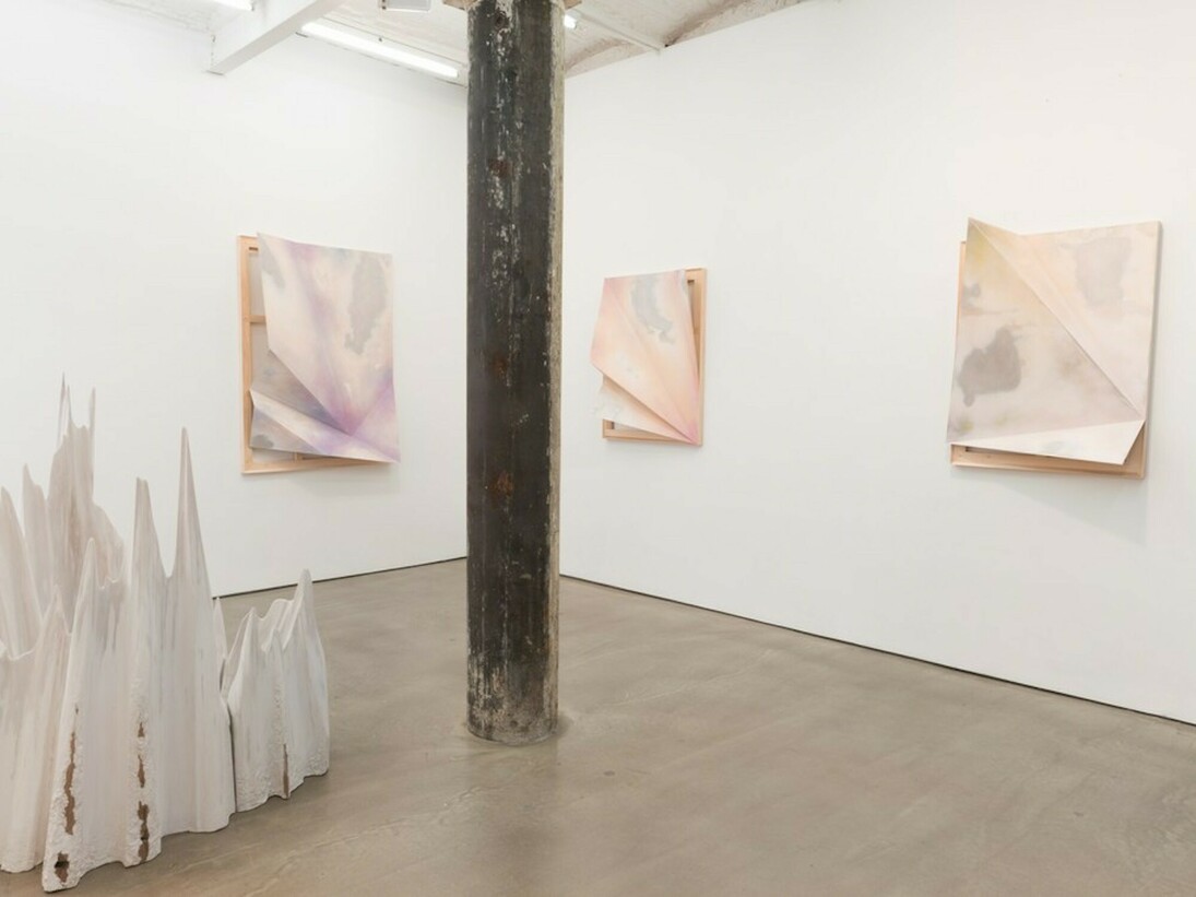 Unavoidable Encounter, Exhibition view. Courtesy of Denny Gallery
