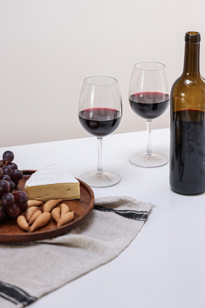 L'Italia è un paese con una forte cultura enogastronomica, che promuove l'abbinamento del vino con il cibo come esperienza sensoriale completa