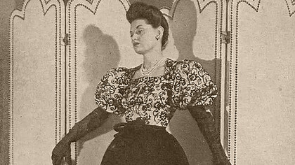 Lolita Laporta posa para una revista con un diseño de Balenciaga