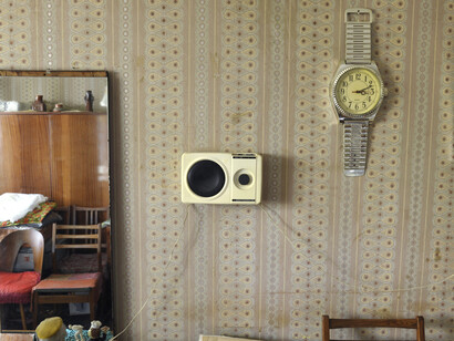 Stephen Shore, Rakhil Rusakovskaya's Apartment, Kiev, Ukraine, July 28, 2012, Chromogenic color print, 16 x 20 inches (40.6 x 50.8 cm), 20 x 24 inches (50.8 x 61 cm) paper size © Stephen Shore, courtesy 303 Gallery, New York