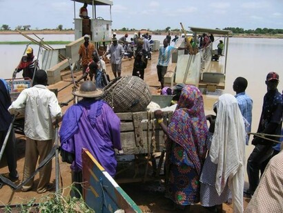 L'imbarco. Foto di Giovanni Sacchetti