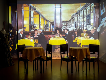 Allestimento immersivo mostra Disegnare la citta