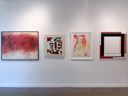 Various artists, Making space: American women artists and the century of change, exhibition view. Courtesy of Lincoln Glenn Gallery