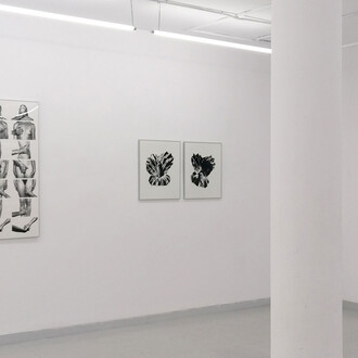 Juan Hidalgo, Arte de Eros, vista de exhibición. Cortesía de la Galería Adora Calvo