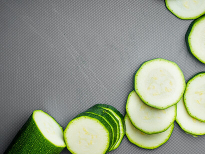 Le zucchine alle sanfeliciana sono chiamate in dialetto “i cucuzzije a iu test”