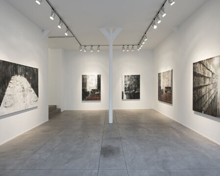 Philippe Cognée, Exhibition view. Courtesy of Galerie Daniel Templon 