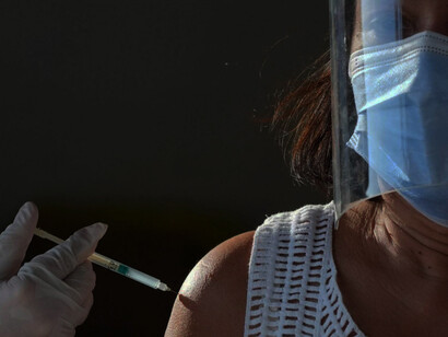 President Biden announced that the USA bought 500 million doses of the Covid-19 vaccine from Pfizer and will deliver them to nearly 100 countries of low and moderate income