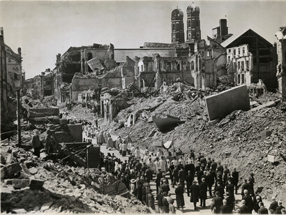 ACME · Unknown Photographer, "Corpus Christi Procession in Battered Munich", June 11, 1945, silver gelatin print on glossy fibre paper,
printed by June 15, 1945, 18 (20,6) x 24 (25,4) cm, Courtesy: Daniel Blau Munich/London