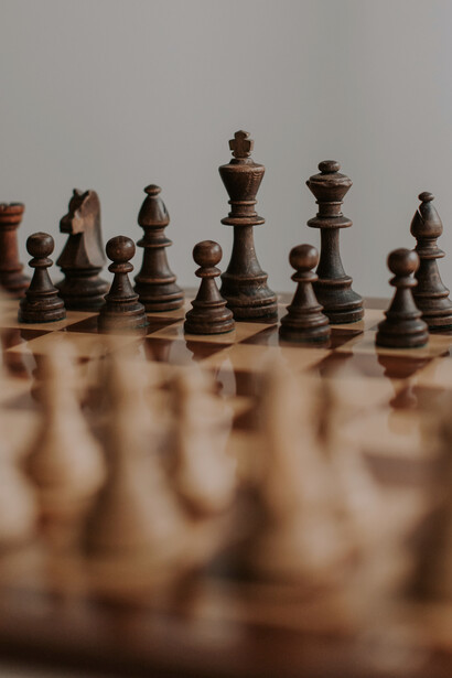 Freud faz referência ao jogo de xadrez ao abordar os movimentos no setting terapêutico da criança, na clínica pscicanálitica