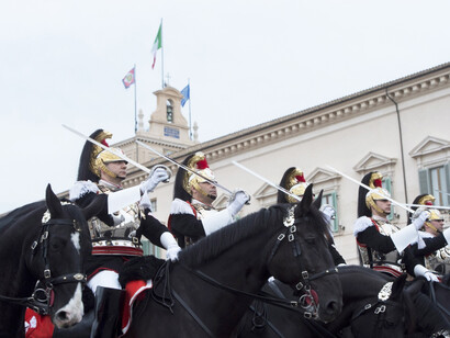 La Politica sarebbe la strada giusta per uscire da questa situazione