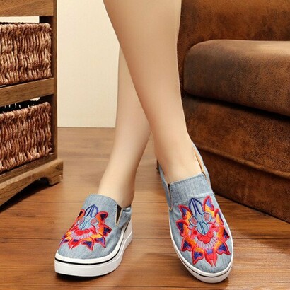 Zapatos bordados