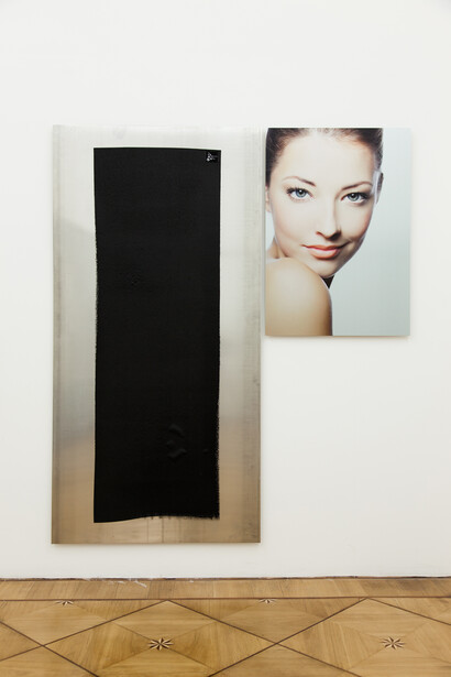 Timur Si-Qin, Installation view of “Infinite Surrender, Focused Control” at Société, Berlin, 2013, Courtesy Société, Berlin