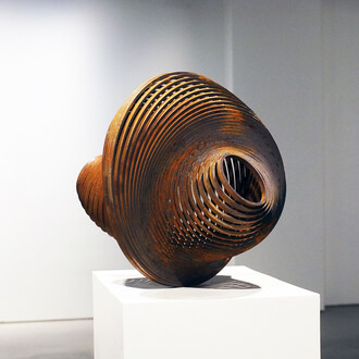 Sungfeel Yun, Energy 21, 2015, steel, 42 x 45 x 42 cm