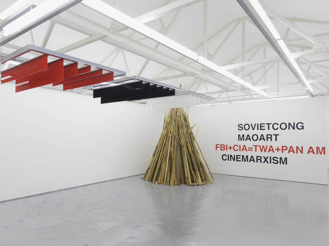 Liam Gillick, The Thought Style Meets The Thought Collective, exhibition view, first floor gallery, room 2, Maureen Paley, London, 2015 © Liam Gillick, courtesy Maureen Paley, London