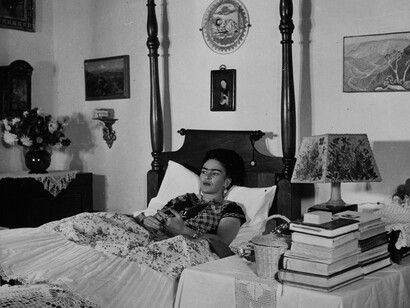 Frida Kahlo en su habitación