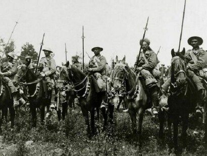 War and Conflict, World War I, 1914-1918, pic: circa 1917, Indian cavalry prepare for battle (Photo by Popperfoto/Getty Images)
