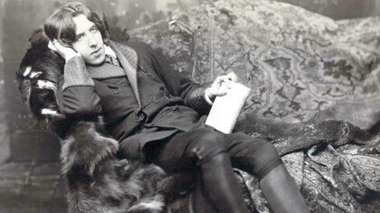 Oscar Wilde was an extraordinary figure not only for his promising prospects, but also for his quick wit, his use of language, and how he dressed