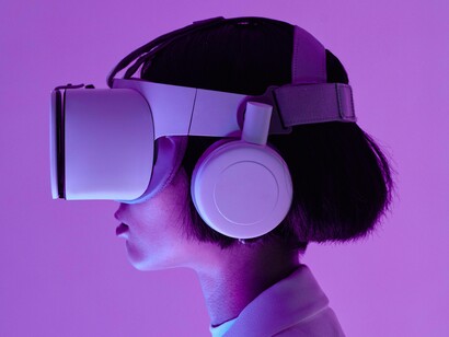 A woman experiencing a whole new world thanks to the AI technology