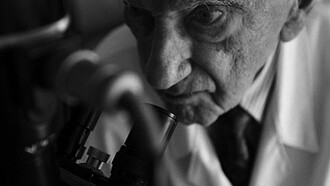 El médio y científico venezolano Jacinto Convit