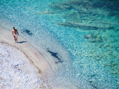 Una buona parte della plastica può finire sui fondali rendendo ancora più difficile individuarla
