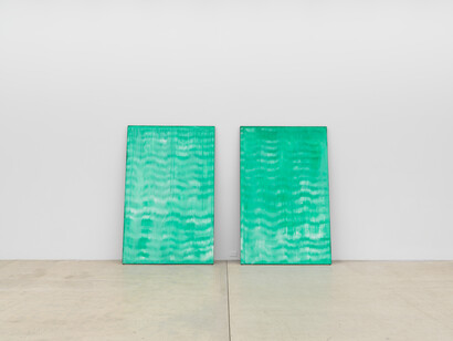 Moira Dryer, Perpetual painting, exhibition view. Courtesy of Magenta Plains