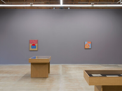 Alan Lynch, Infinitely on the surfaces of this teardrop world, exhibition view. Courtesy of Château Shatto Gallery