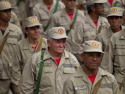 Miembros de la Milicia Bolivariana en formación