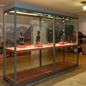 Various artists, Beauty as rhythm, exhibition view. Courtesy of The State Hermitage Museum