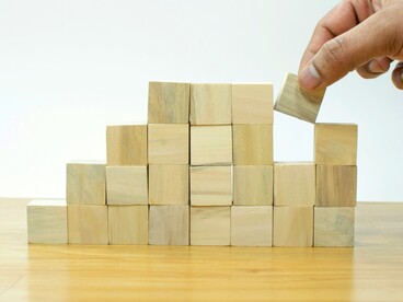 L’incertezza non è un difetto della conoscenza, ma la condizione entro cui possiamo ancora scegliere