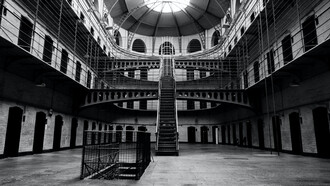 Le carceri vivono una grande sofferenza 